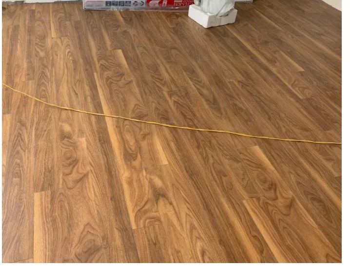 Ưu Điểm Và Hạn Chế Của Sàn Gỗ Charmwood 8mm E865