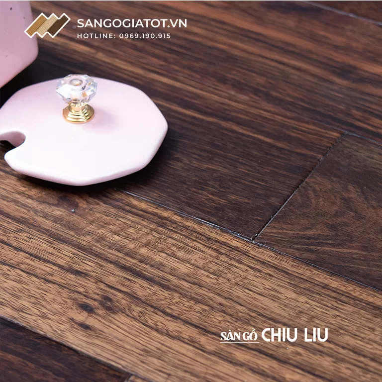 Giới thiệu về sàn gỗ Chiu liu 600x120x15mm